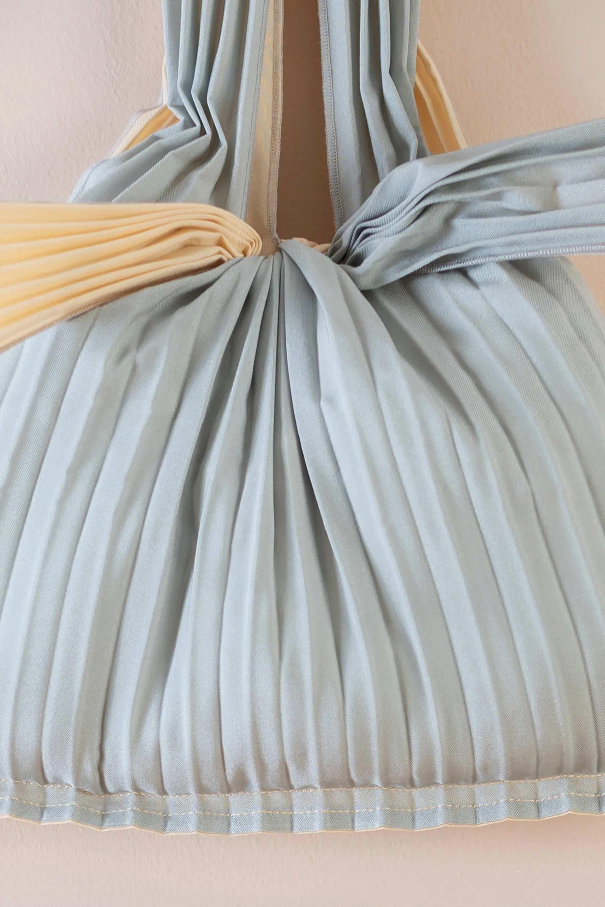 Vertical Pleated Mini Tote Bag - Silver & Beige